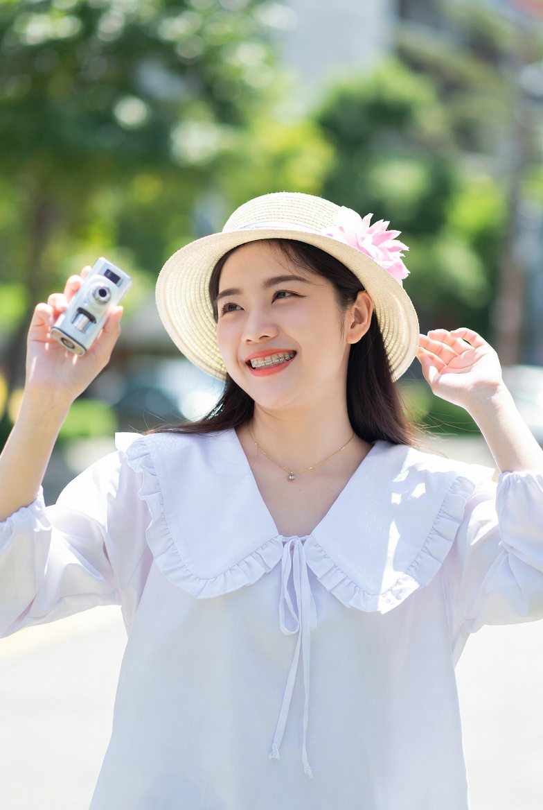 Sentuhan Kecil di Meja Kerja: Ide Sederhana agar Hari Kerja Terasa Lebih Berwarna dan Menyenangkan